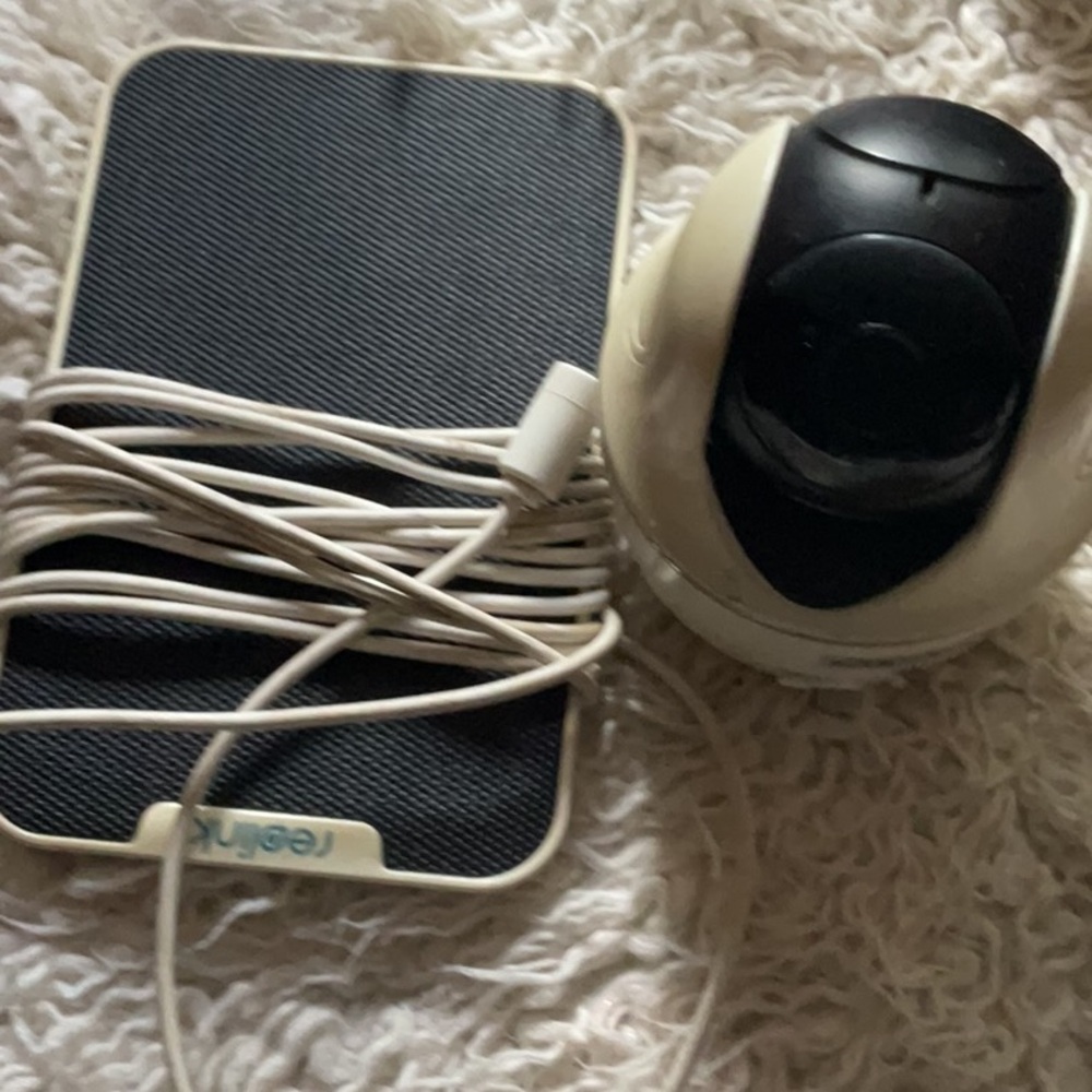 Reolink Security Camera and Monitor Set